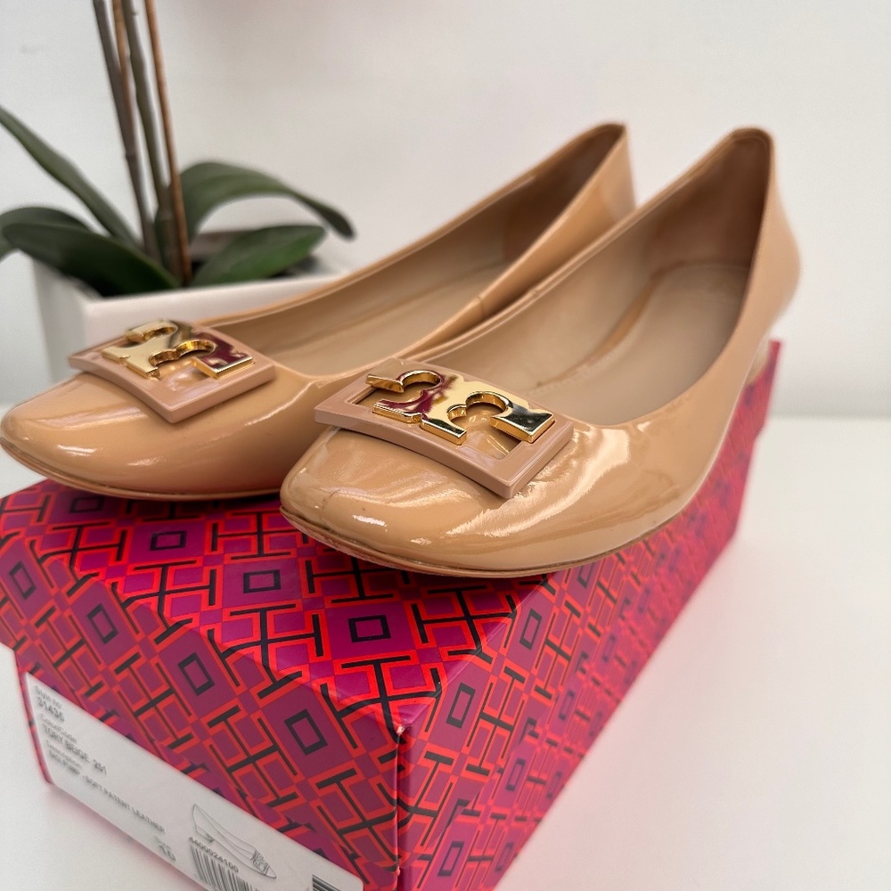 TORY BURCH Jill Pump Patent Leather Nude Pump